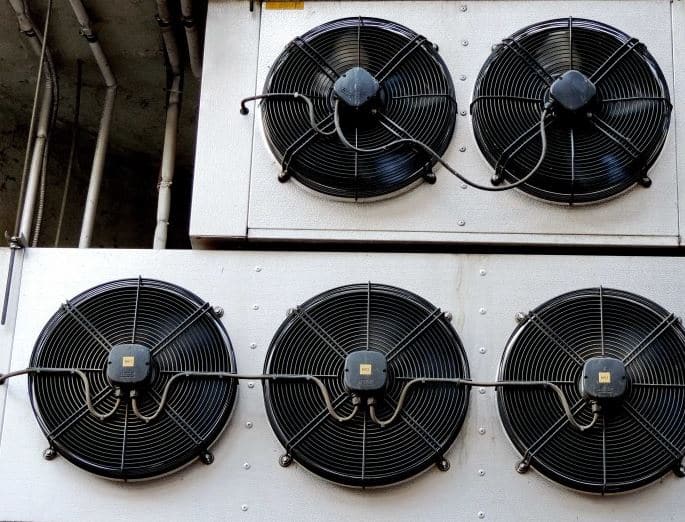Bahaya Outdoor AC Kena Panas Matahari