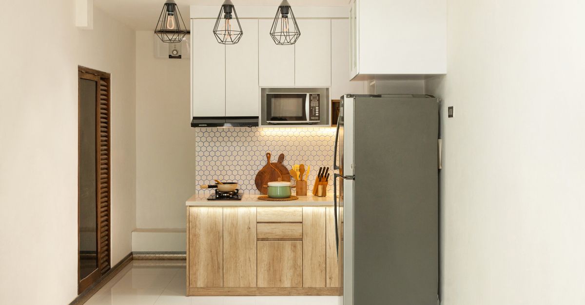 HPL untuk kitchen set motif kayu dengan tekstur matte
